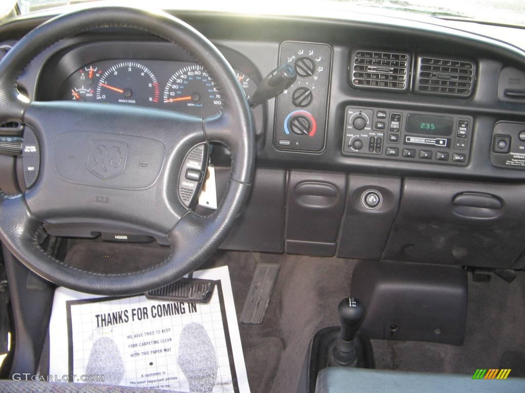 1998 Ram 1500 ST Extended Cab 4x4 - Black / Black photo #9