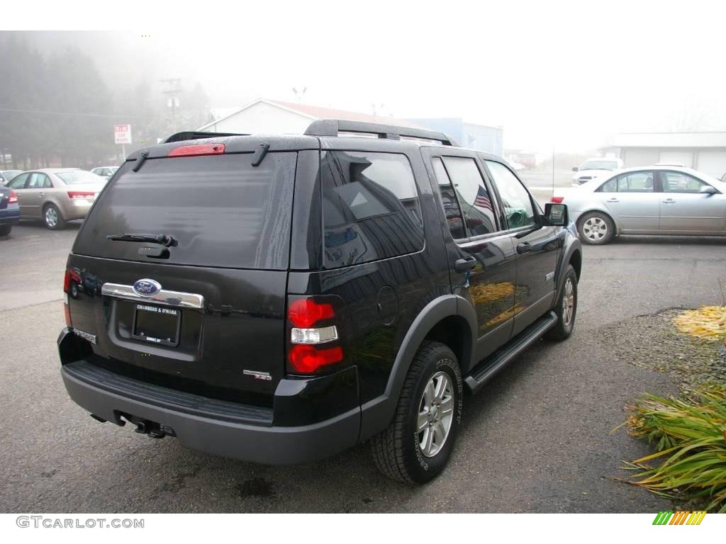 2006 Explorer XLT 4x4 - Black / Camel photo #15