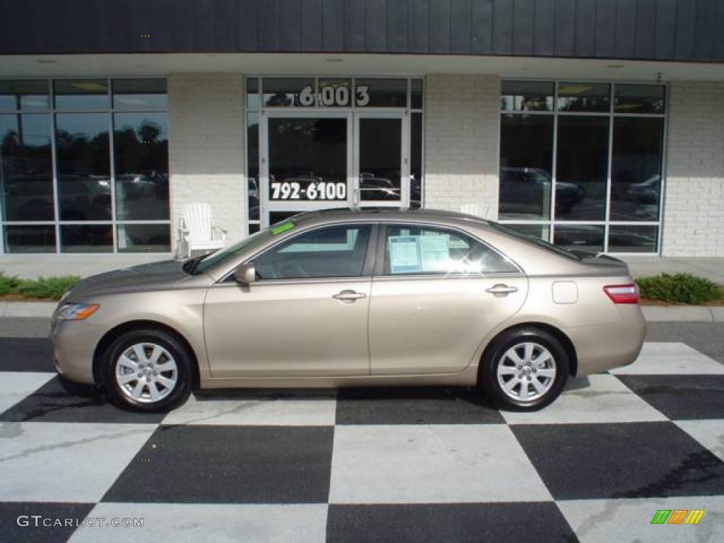 2008 Camry XLE - Desert Sand Mica / Bisque photo #1