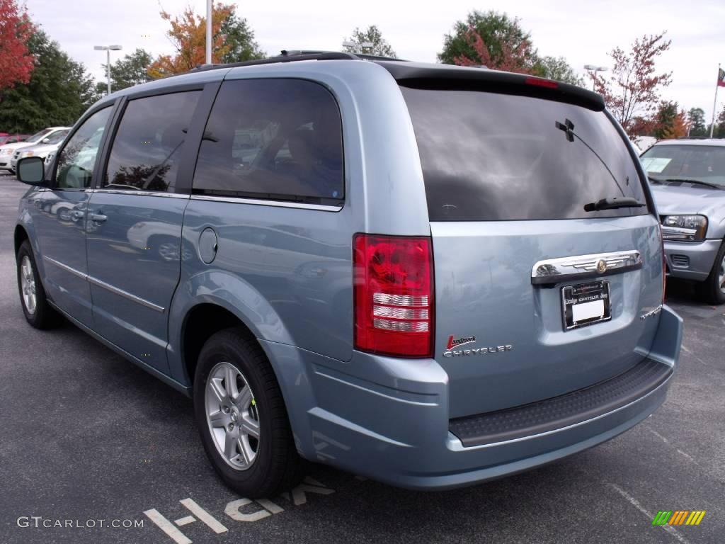 2010 Town & Country Touring - Clearwater Blue Pearl / Medium Pebble Beige/Cream photo #2