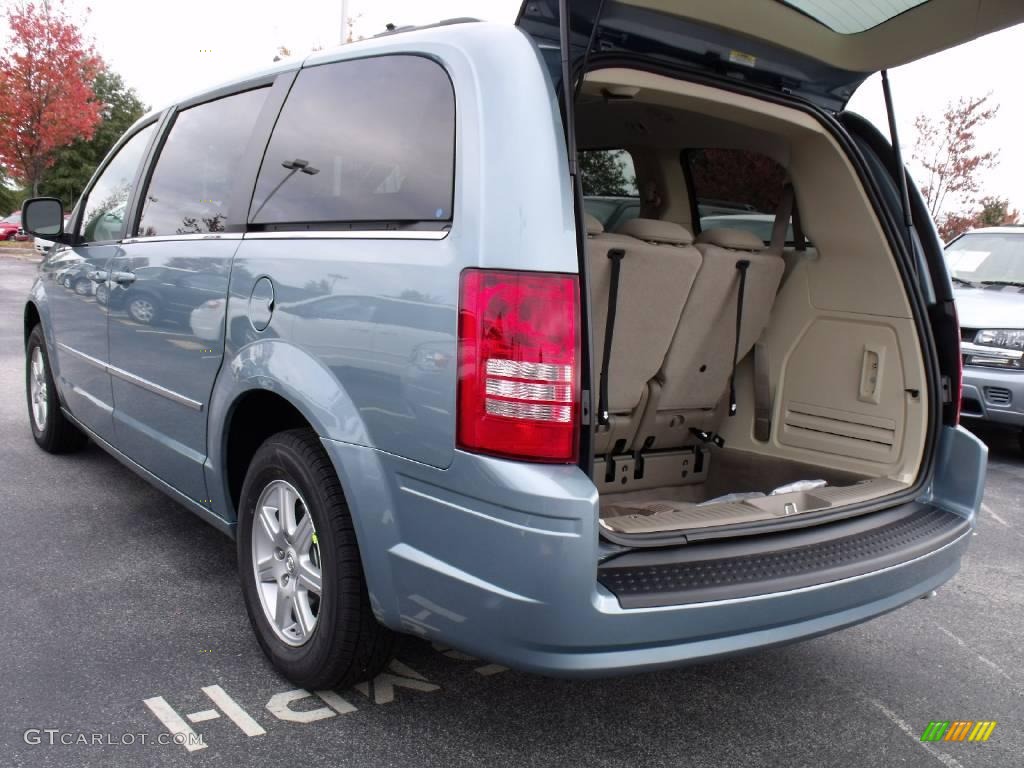 2010 Town & Country Touring - Clearwater Blue Pearl / Medium Pebble Beige/Cream photo #8