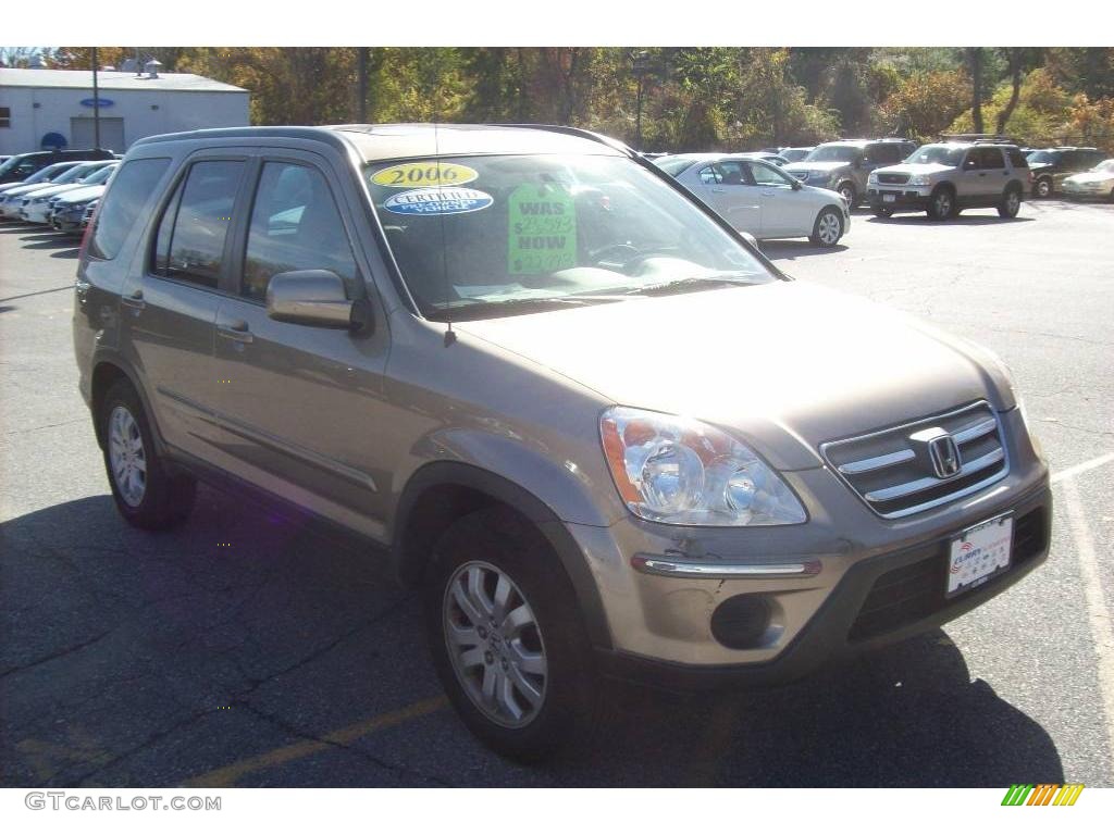 2006 CR-V SE 4WD - Sahara Sand Metallic / Ivory photo #1