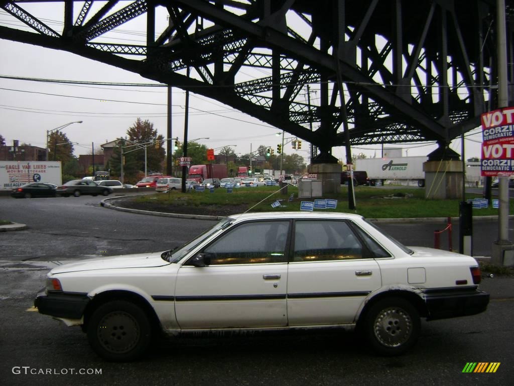 1990 Camry Deluxe Sedan - Super White / Gray photo #1