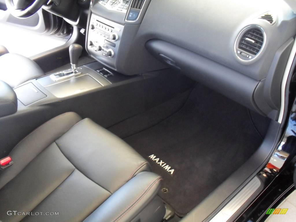 2009 Maxima 3.5 SV - Super Black / Charcoal photo #17