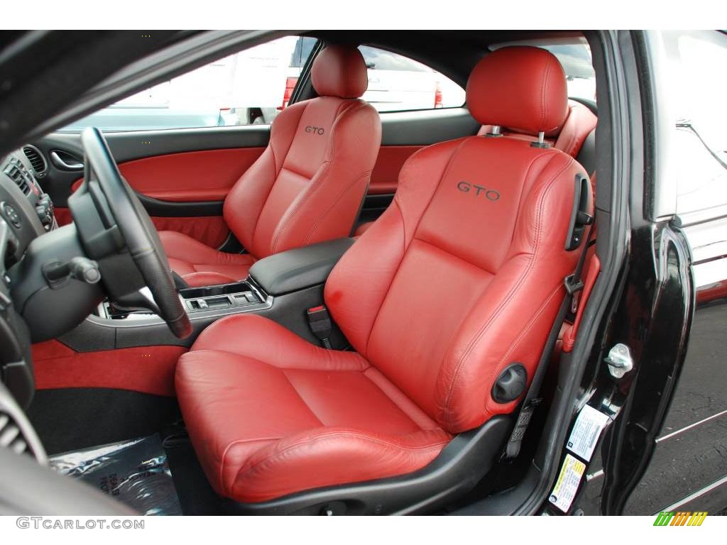 2006 GTO Coupe - Phantom Black Metallic / Red photo #28