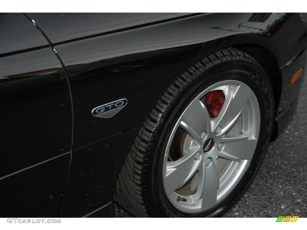 2006 GTO Coupe - Phantom Black Metallic / Red photo #43