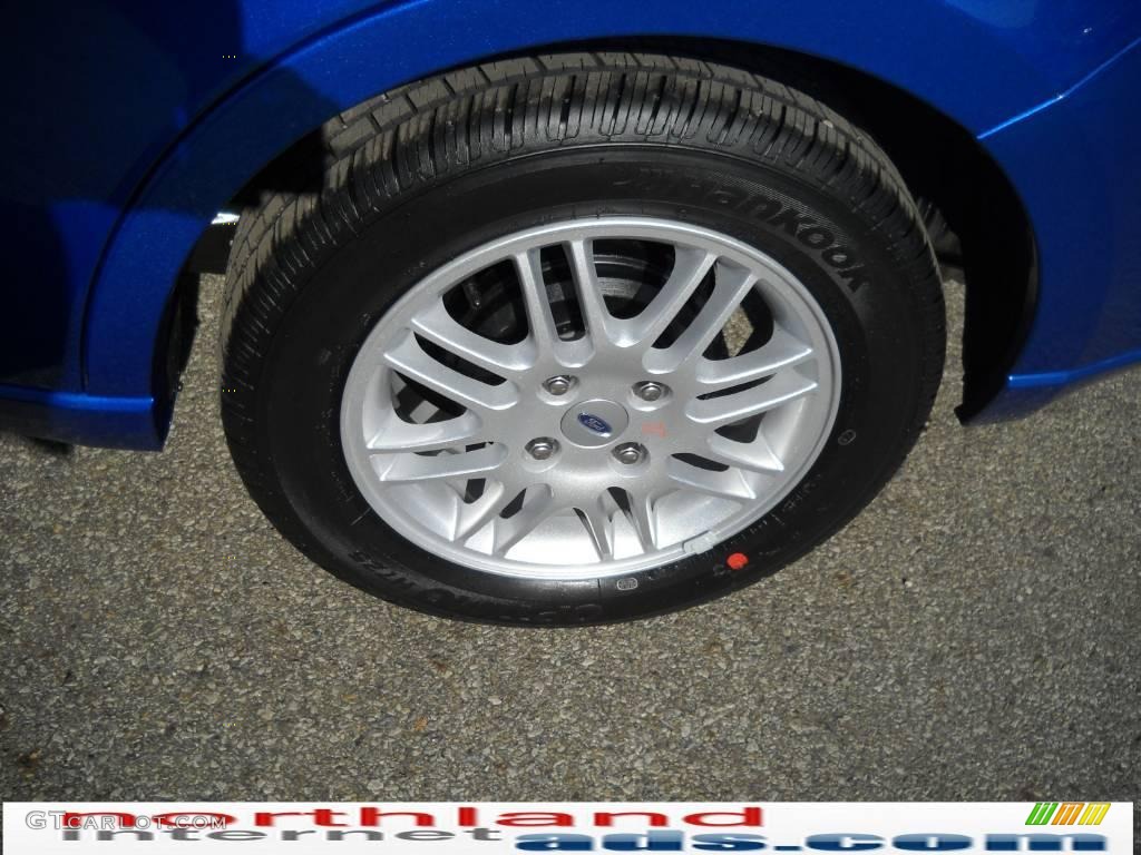2010 Focus SE Sedan - Blue Flame Metallic / Medium Stone photo #15