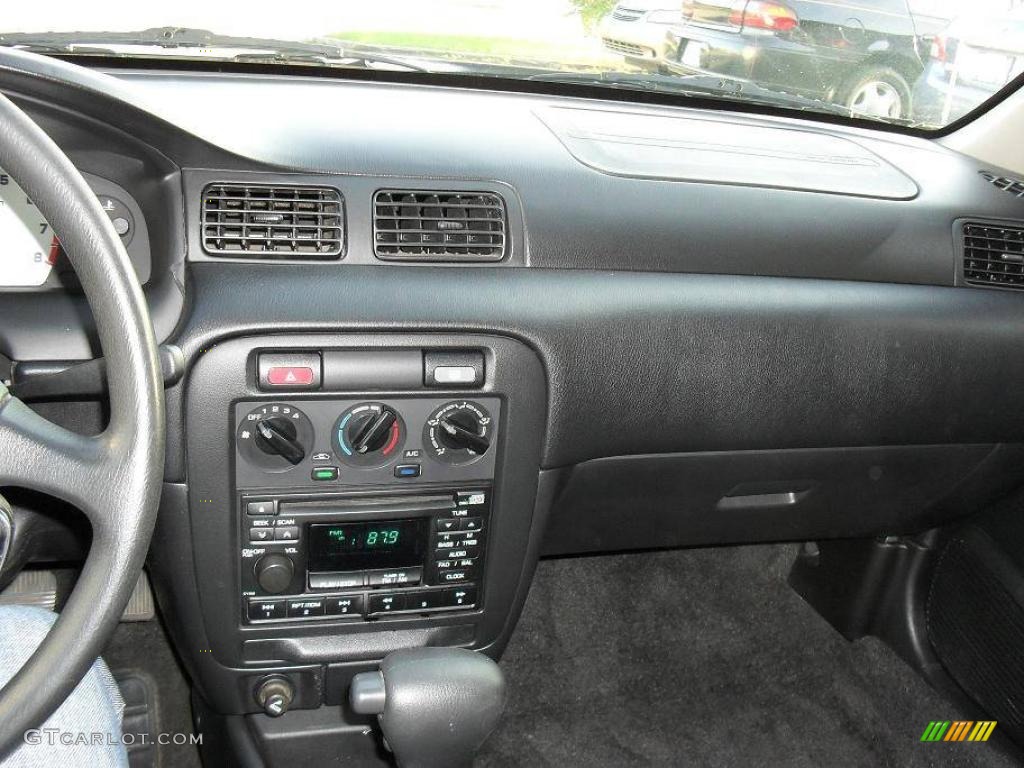 1998 200SX SE Coupe - Super Black / Black photo #14