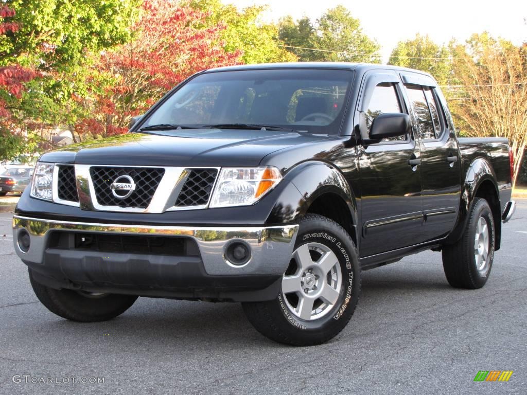 2006 Frontier SE Crew Cab 4x4 - Super Black / Steel photo #2