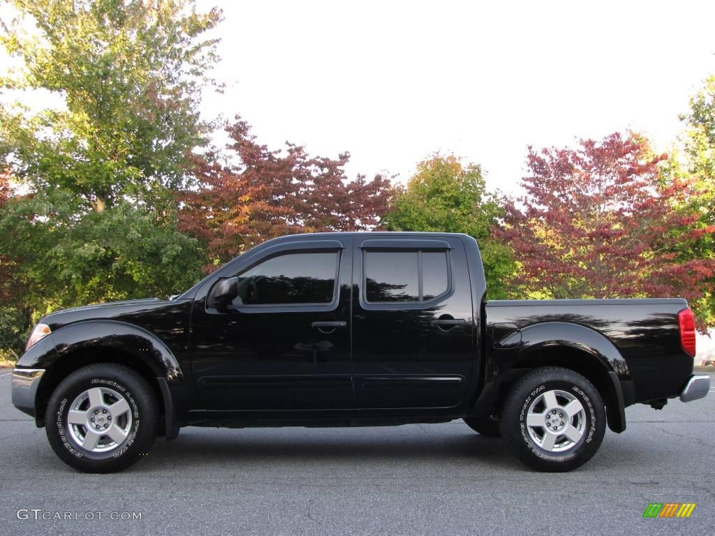 2006 Frontier SE Crew Cab 4x4 - Super Black / Steel photo #10