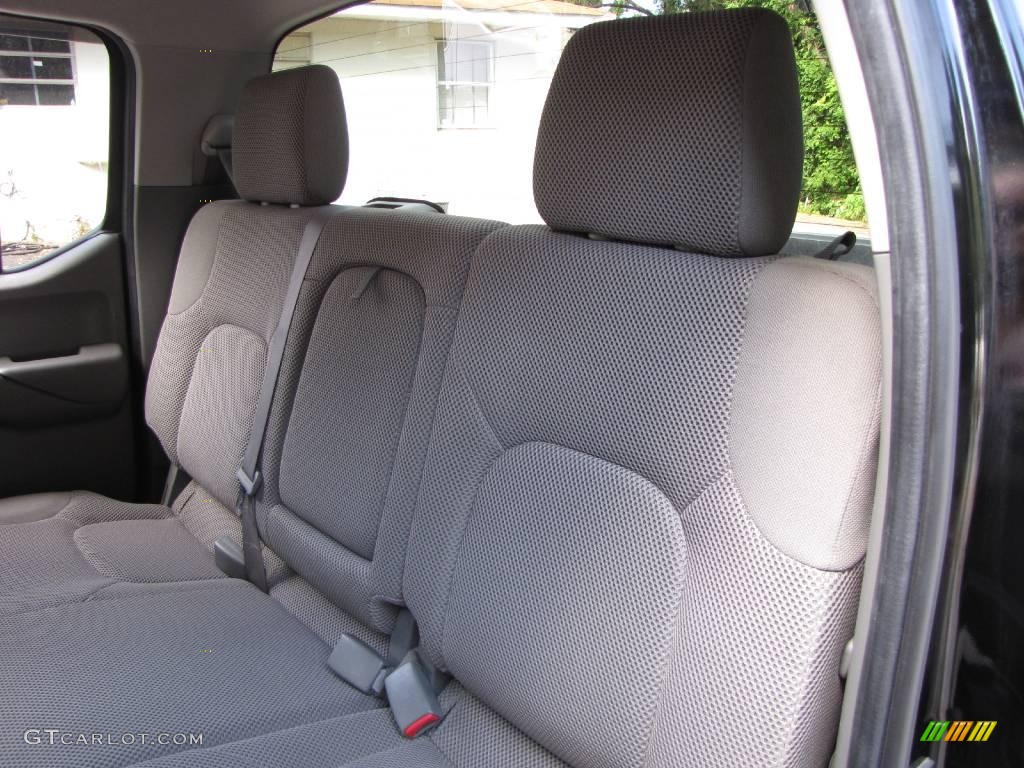 2006 Frontier SE Crew Cab 4x4 - Super Black / Steel photo #34