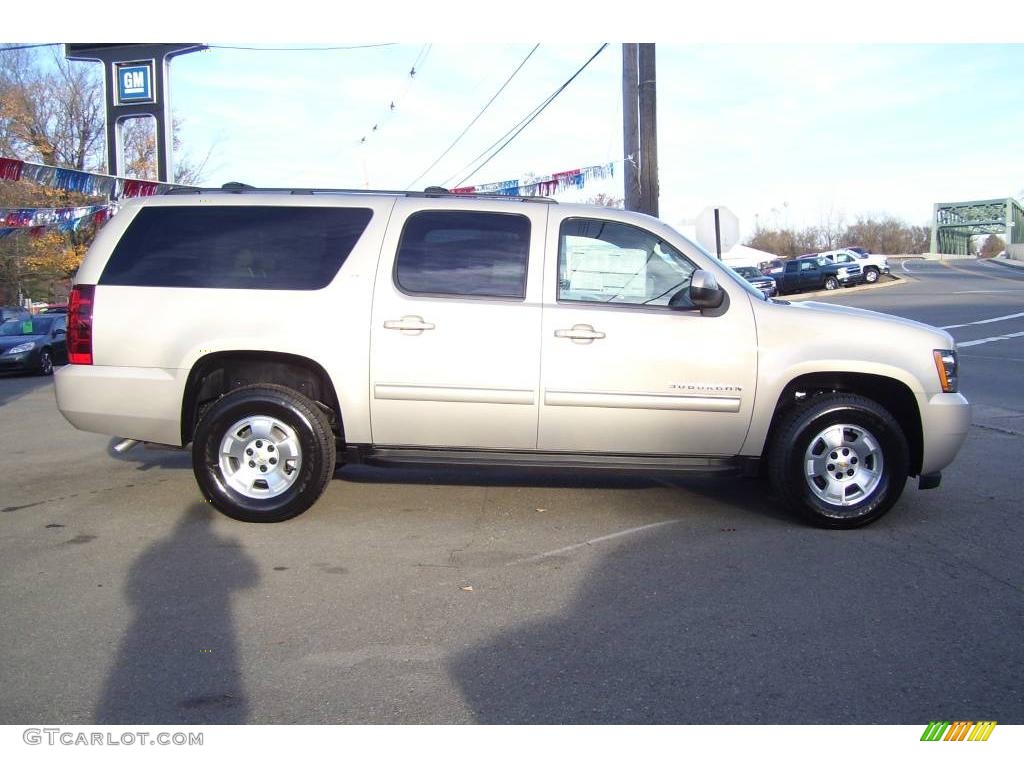 2009 Suburban LT 4x4 - Gold Mist Metallic / Light Cashmere/Dark Cashmere photo #4