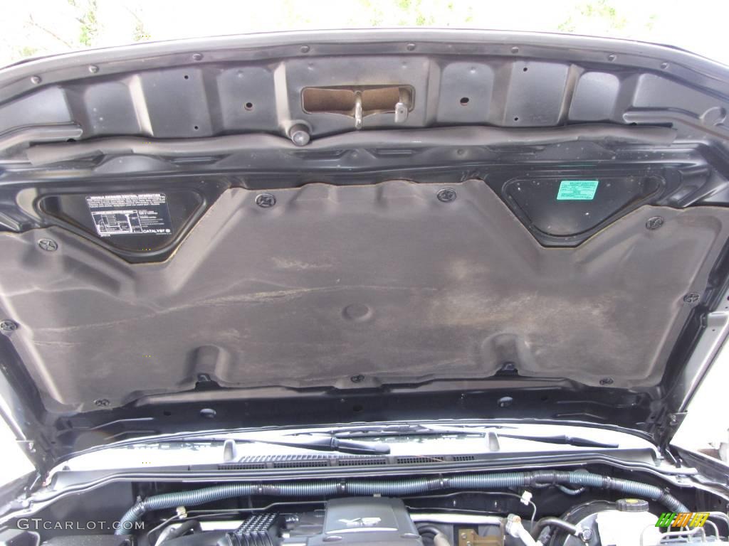 2006 Frontier SE Crew Cab 4x4 - Super Black / Steel photo #60