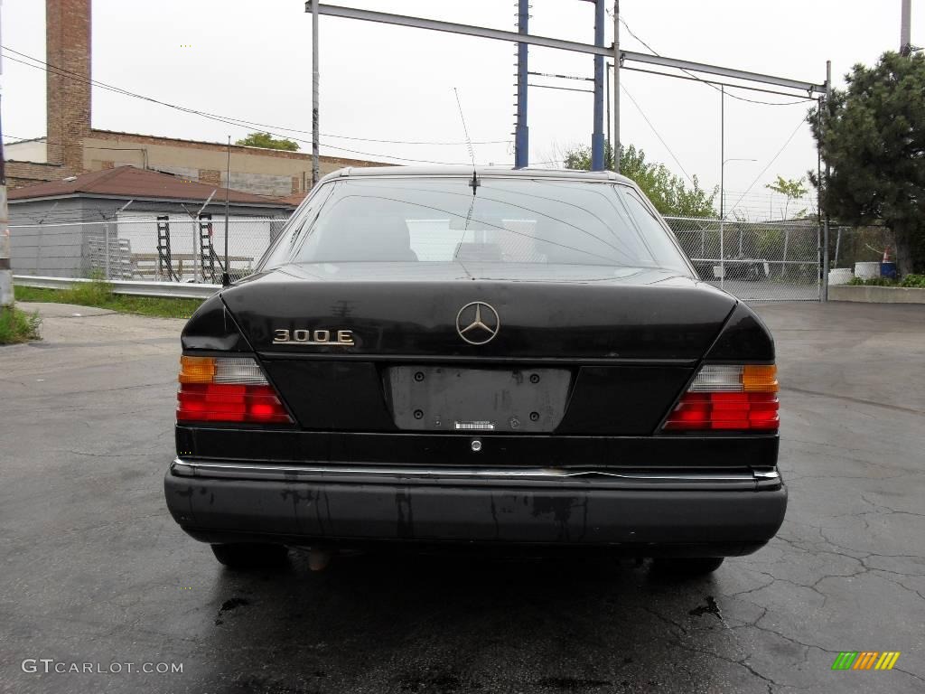 1991 E Class 300 E Sedan - Black / Black photo #10