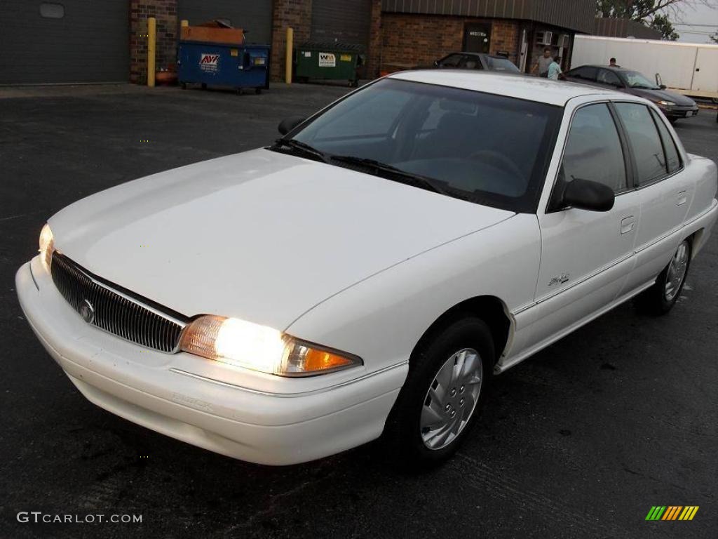 1997 Skylark Custom Sedan - Bright White / Graphite photo #3