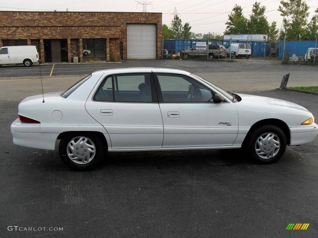 1997 Skylark Custom Sedan - Bright White / Graphite photo #6