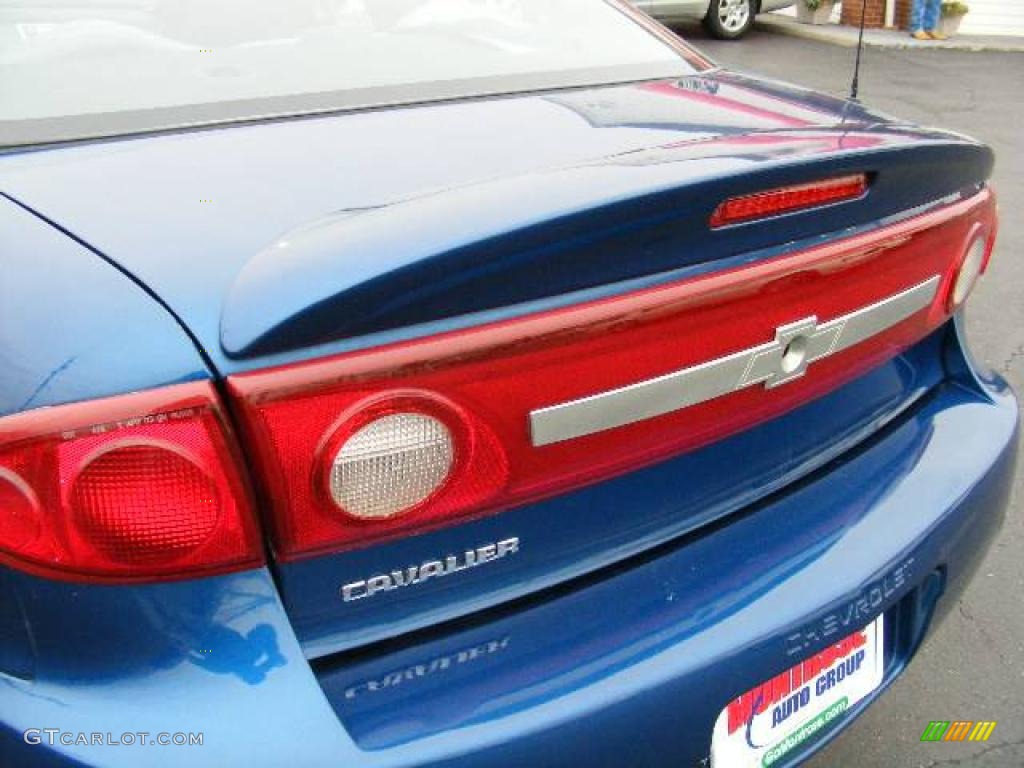2003 Cavalier Coupe - Arrival Blue Metallic / Graphite Gray photo #25