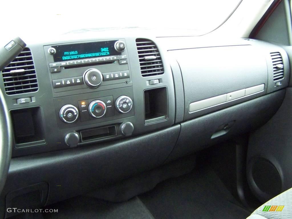 2008 Silverado 1500 LT Extended Cab - Victory Red / Ebony photo #18