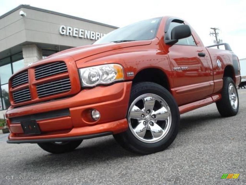 2005 Ram 1500 SLT Daytona Regular Cab 4x4 - Go ManGo! / Dark Slate Gray photo #1