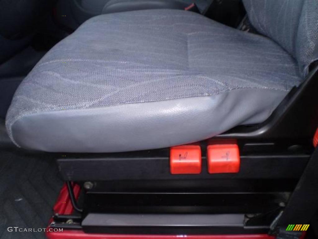 2003 Sprinter Van 2500 High Roof Cargo - Piedmont Red / Gray photo #18