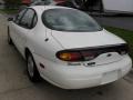 1996 Vibrant White Ford Taurus GL  photo #9