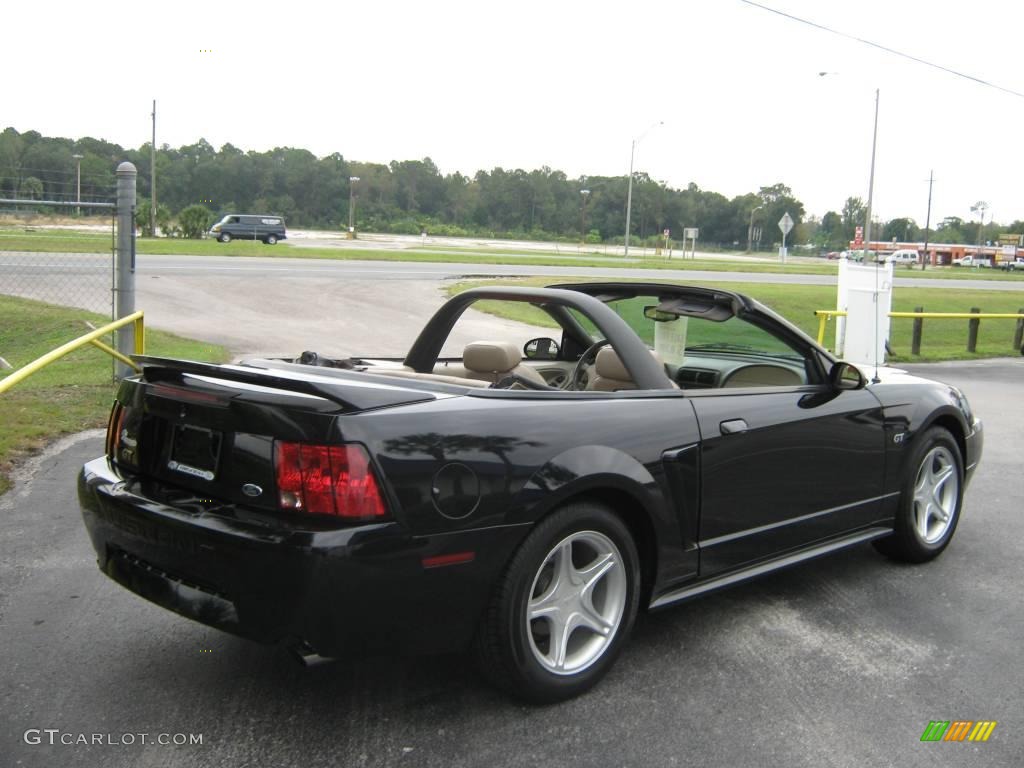 2000 Mustang GT Convertible - Black / Medium Parchment photo #11