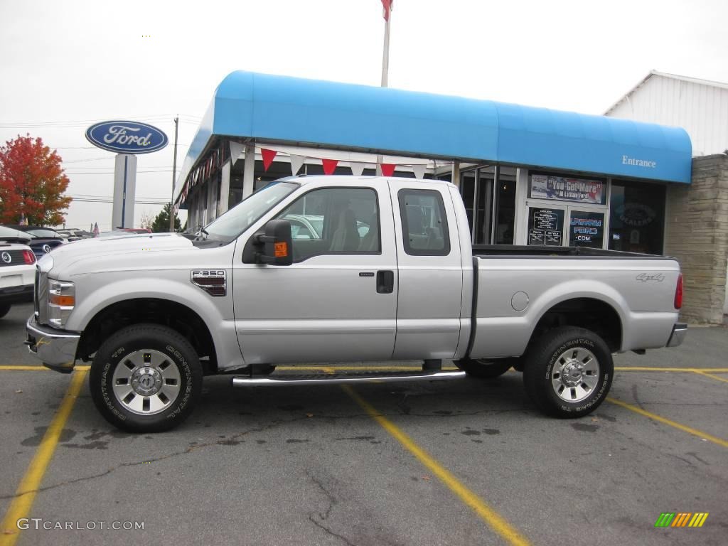 2008 F350 Super Duty XLT SuperCab 4x4 - Silver Metallic / Medium Stone photo #1