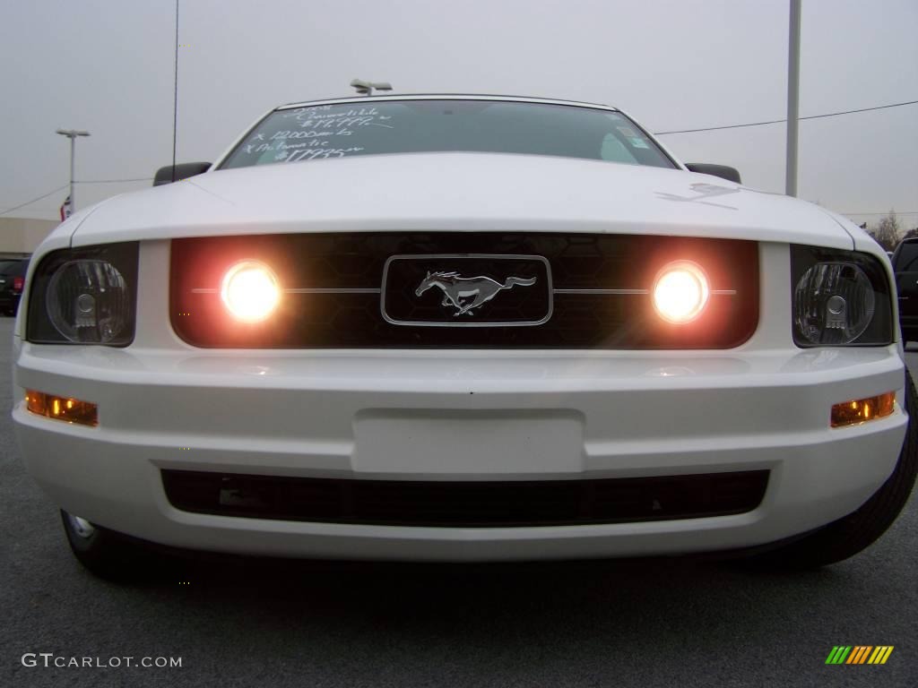 2008 Mustang V6 Premium Convertible Warriors in Pink Edition - Performance White / Dark Charcoal/Pink Stitching photo #3
