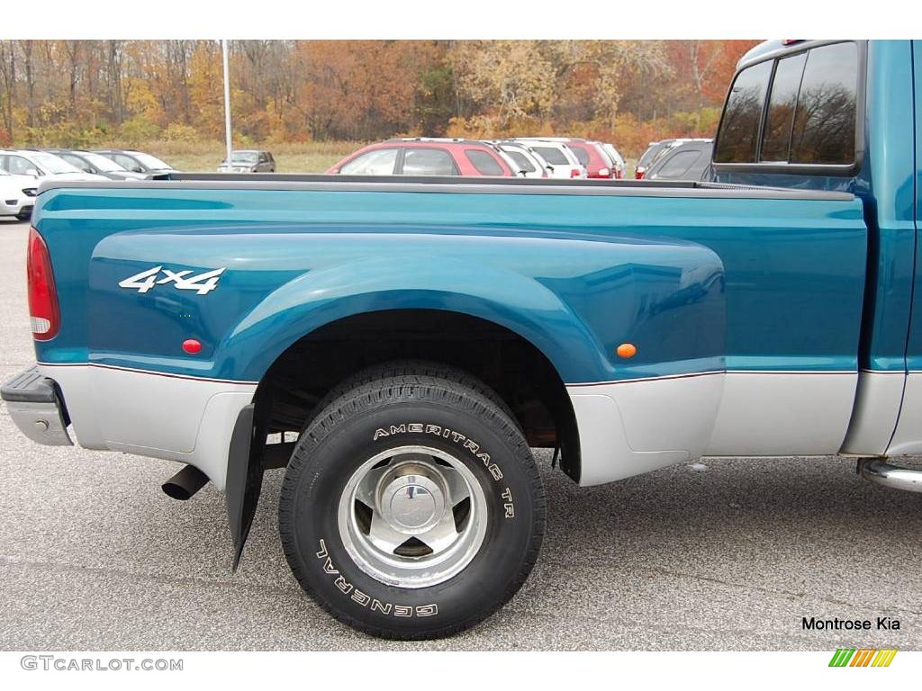 2000 F350 Super Duty XLT Extended Cab 4x4 Dually - Island Blue Metallic / Medium Graphite photo #46