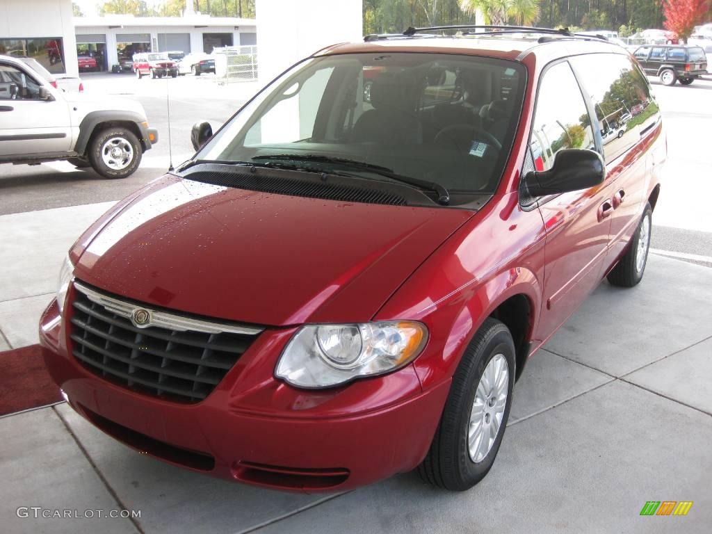 2005 Town & Country LX - Inferno Red Pearl / Medium Slate Gray photo #1