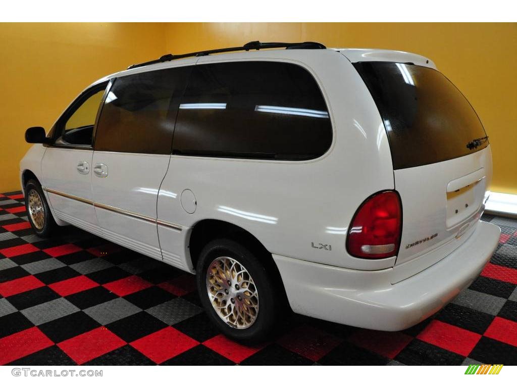 1998 Town & Country LXi - Bright White / Camel photo #4