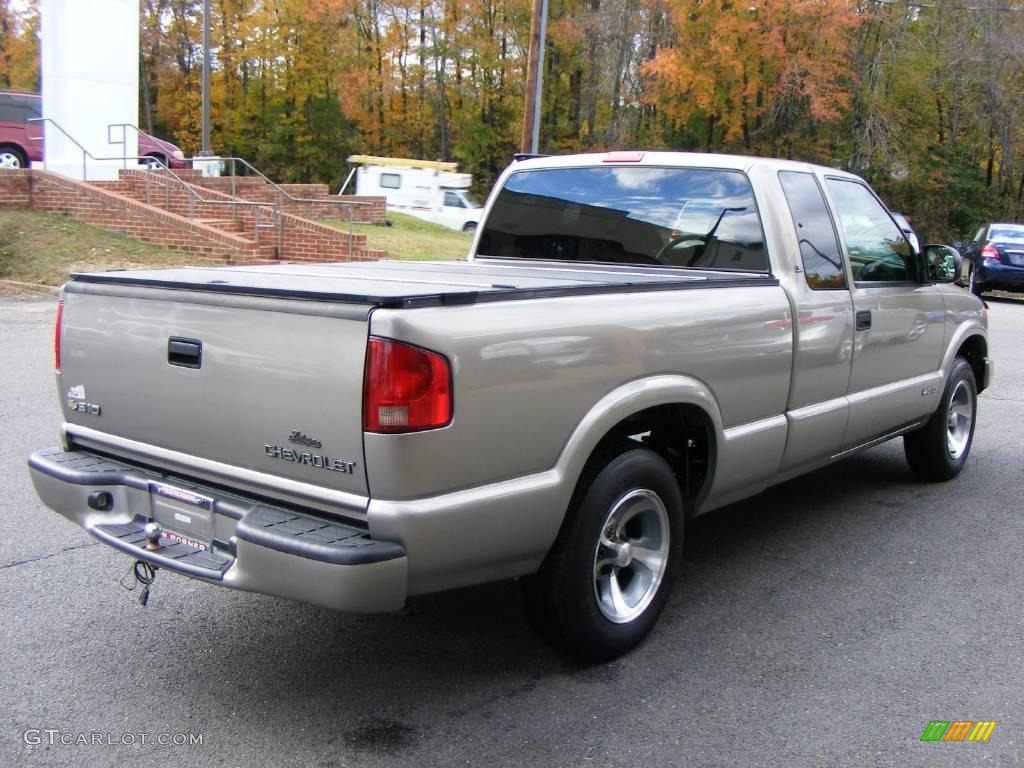 2003 S10 LS Extended Cab - Light Pewter Metallic / Graphite photo #3