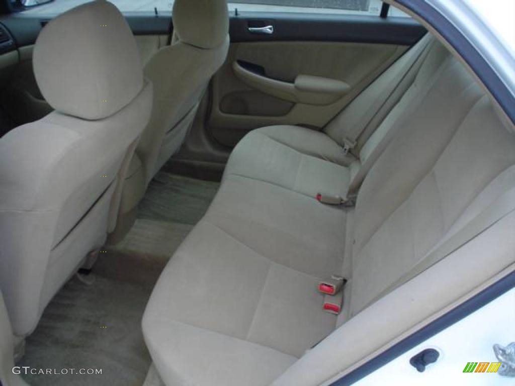 2007 Accord Value Package Sedan - Taffeta White / Ivory photo #7