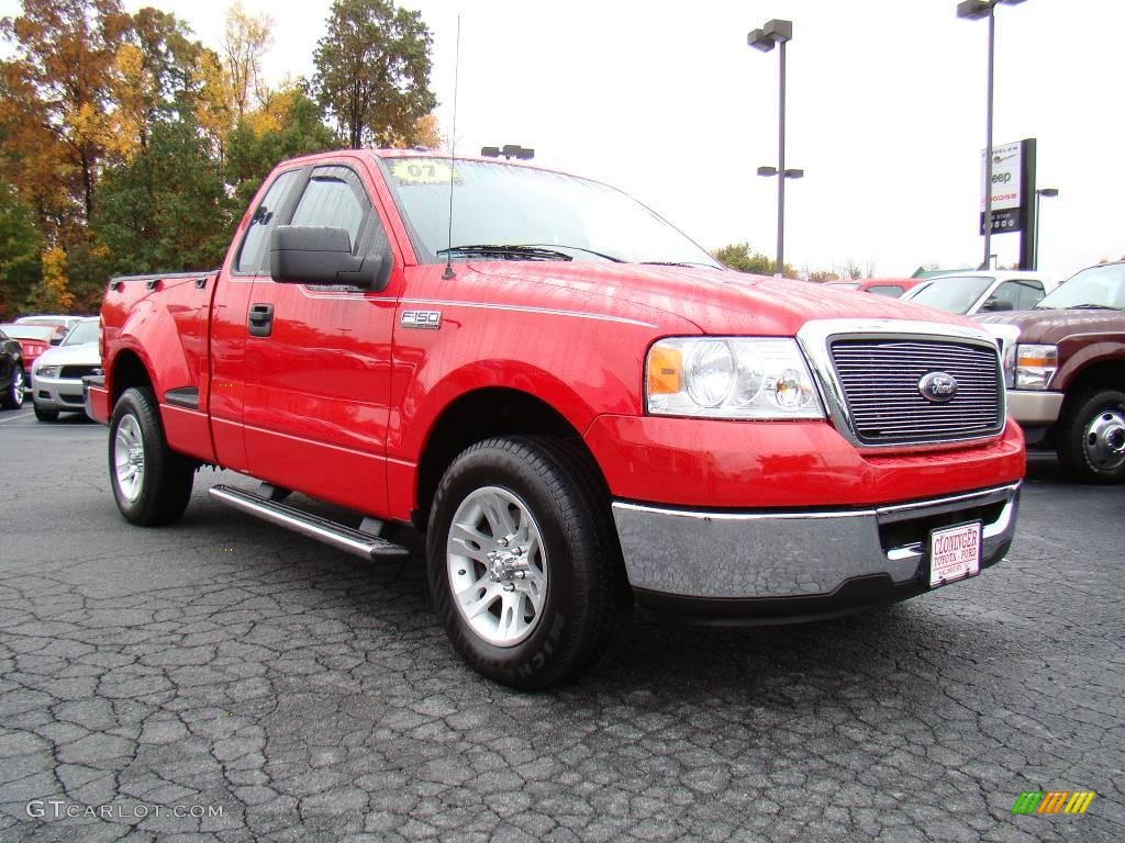 2007 F150 XLT Regular Cab - Bright Red / Medium Flint photo #1