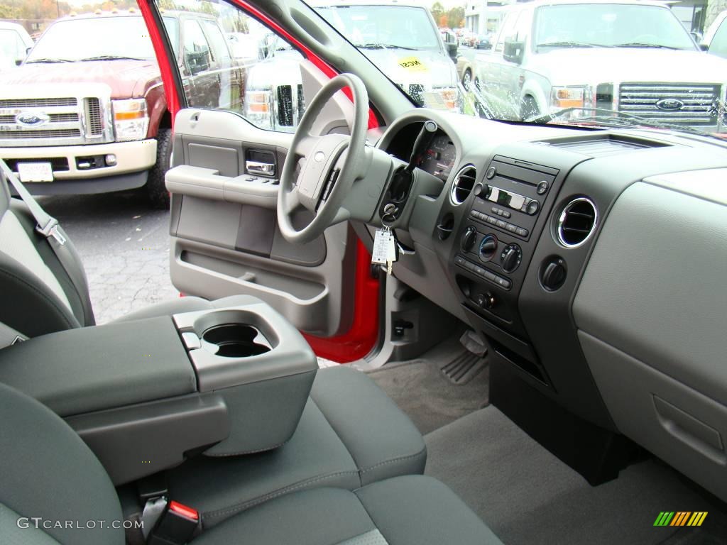 2007 F150 XLT Regular Cab - Bright Red / Medium Flint photo #13