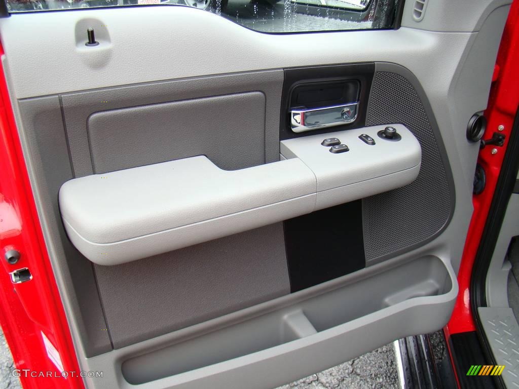 2007 F150 XLT Regular Cab - Bright Red / Medium Flint photo #17