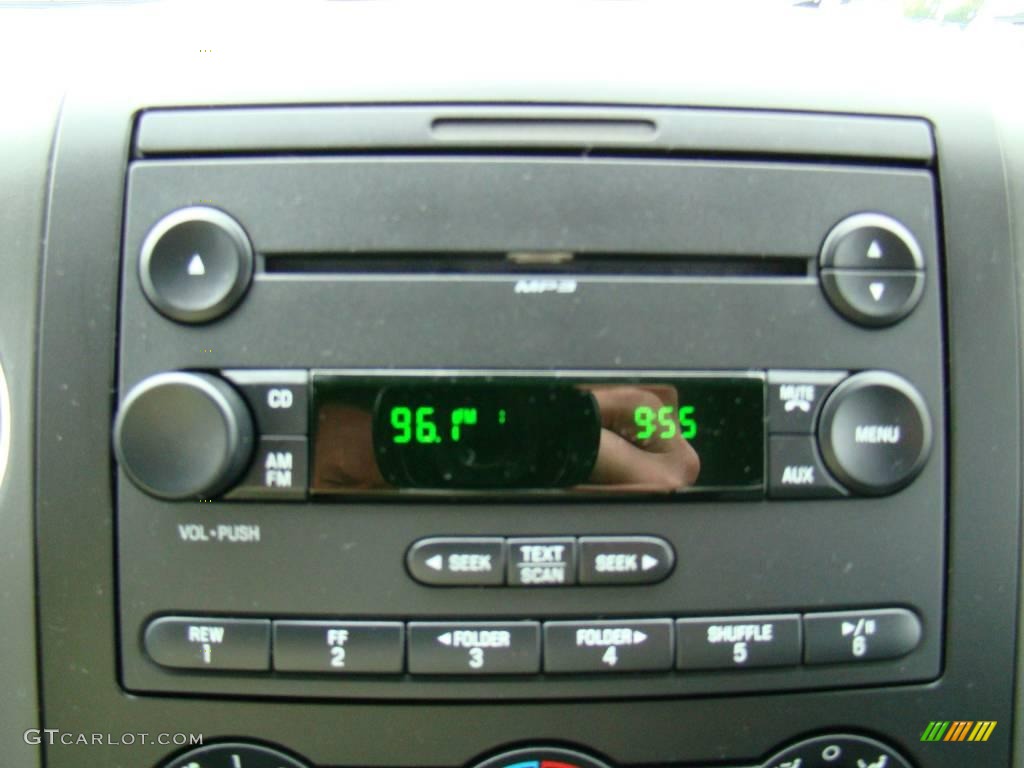 2007 F150 XLT Regular Cab - Bright Red / Medium Flint photo #21