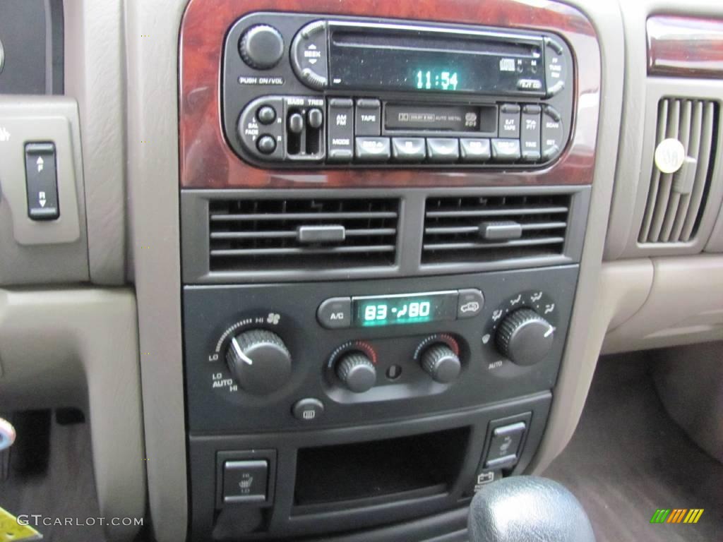 2004 Grand Cherokee Limited 4x4 - Onyx Green Pearl / Taupe photo #15