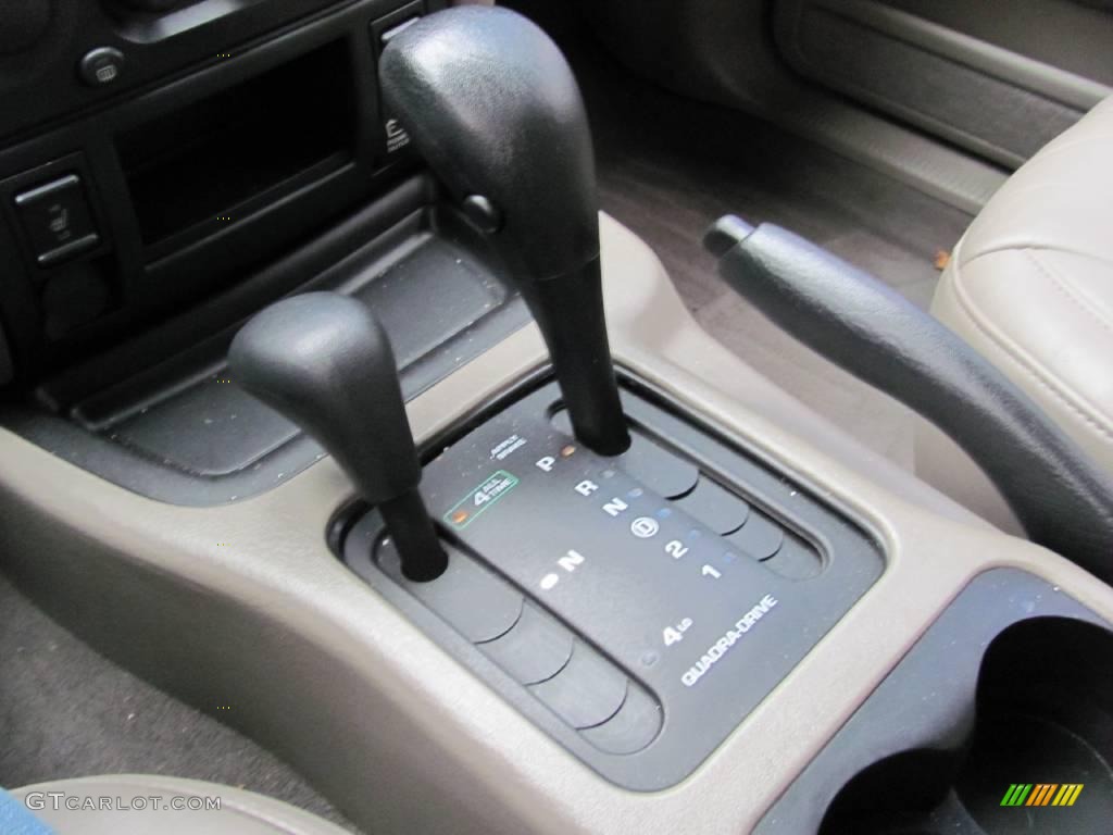 2004 Grand Cherokee Limited 4x4 - Onyx Green Pearl / Taupe photo #16