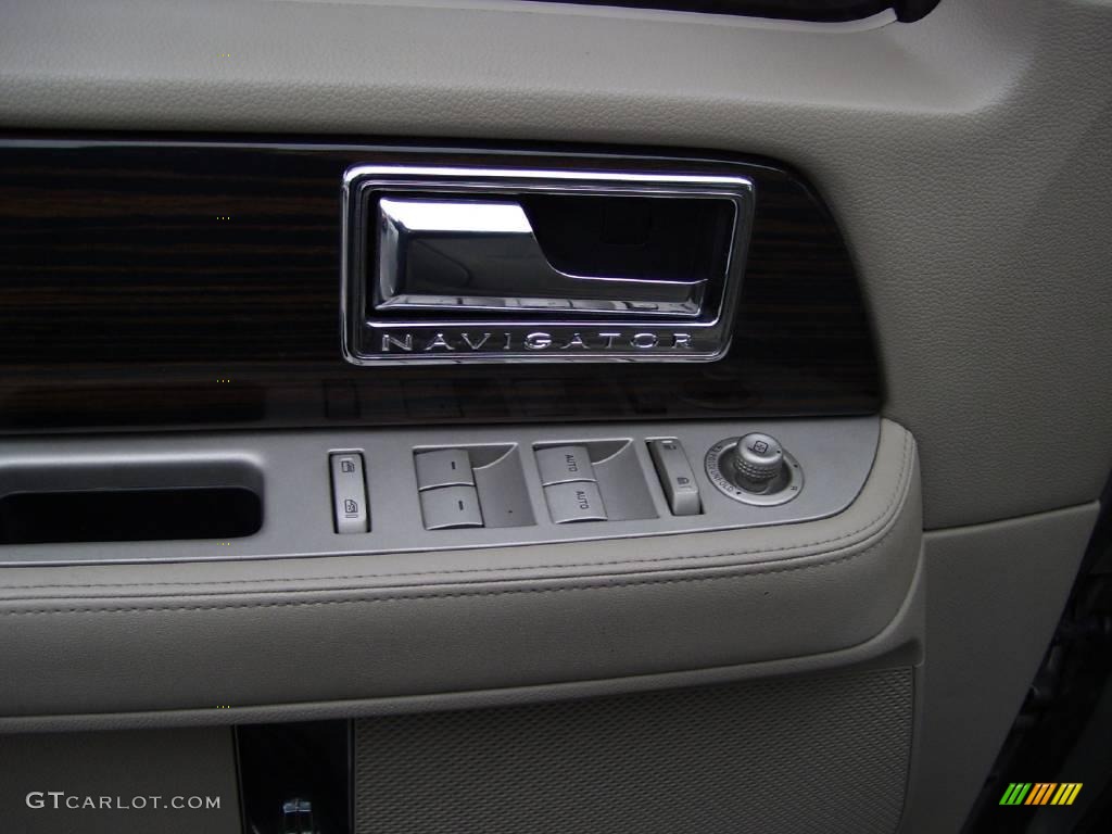 2008 Navigator Limited Edition 4x4 - Vapor Silver Metallic / Stone photo #15