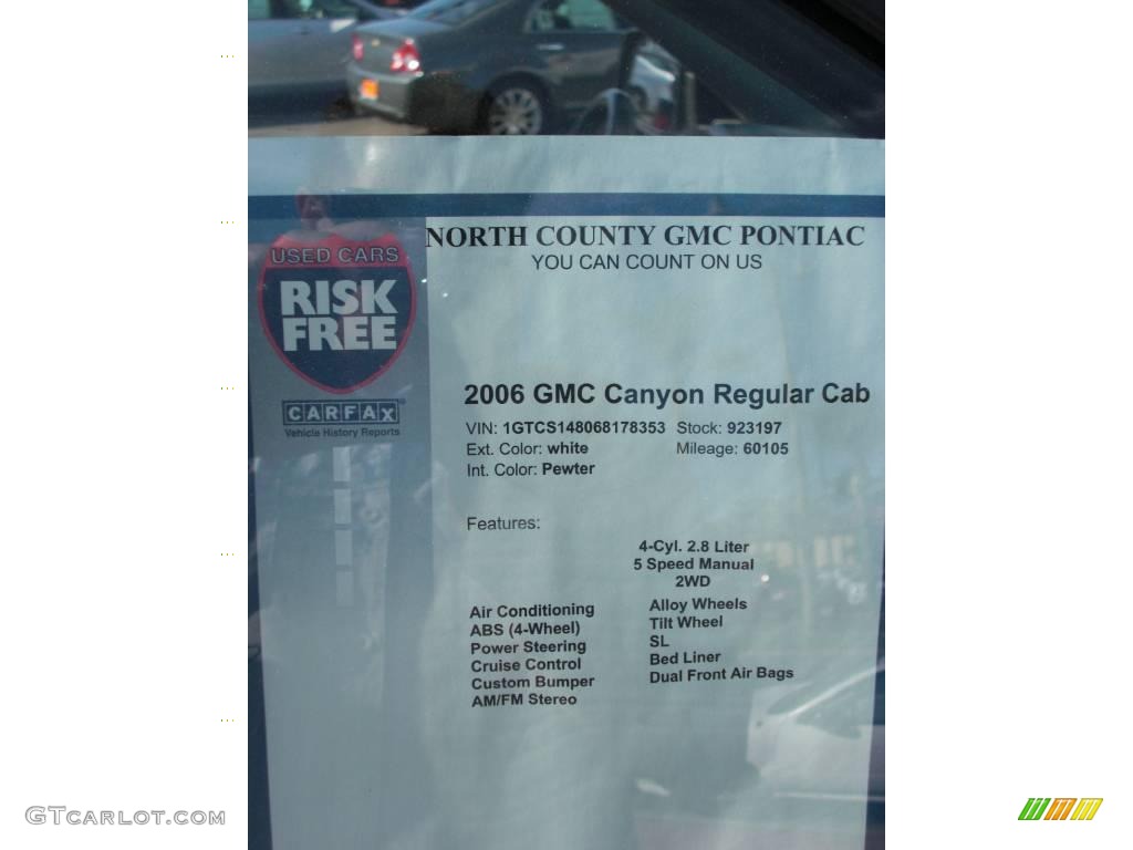 2006 Canyon Work Truck Regular Cab - Olympic White / Dark Pewter photo #11