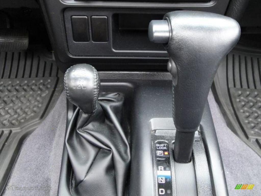 2004 Nissan Pathfinder SE 4x4 4 Speed Automatic Transmission Photo #20631606