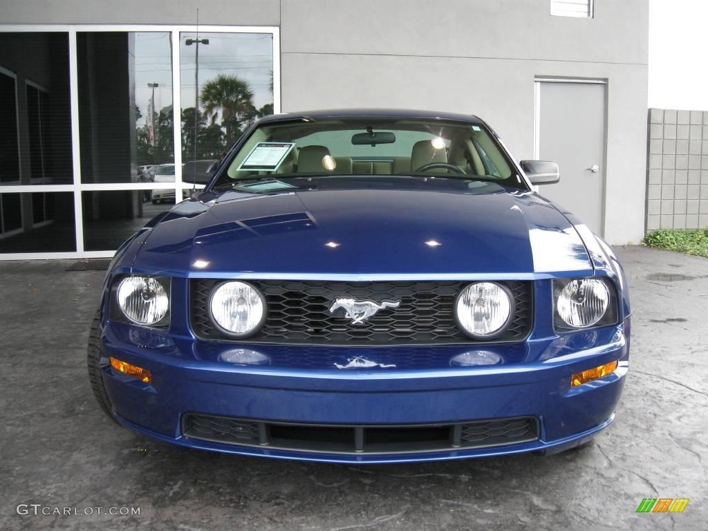 2006 Mustang GT Premium Coupe - Vista Blue Metallic / Light Parchment photo #4