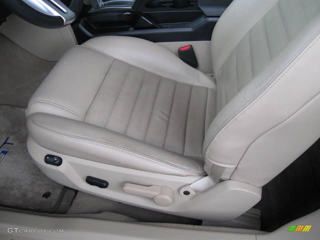 2006 Mustang GT Premium Coupe - Vista Blue Metallic / Light Parchment photo #15