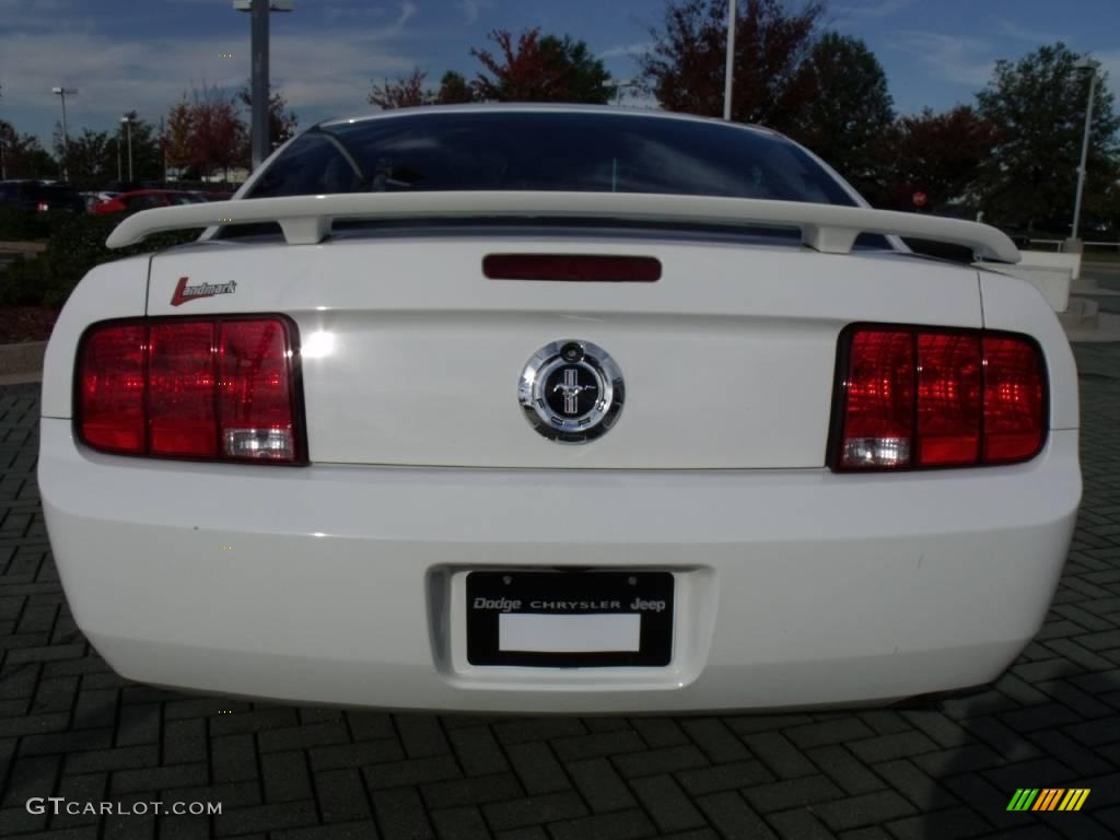 2006 Mustang V6 Premium Coupe - Performance White / Light Parchment photo #4