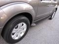 2006 Granite Metallic Nissan Pathfinder LE  photo #20