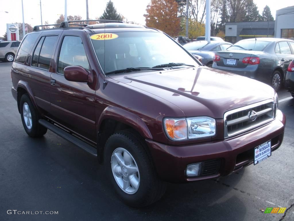 2001 Pathfinder LE 4x4 - Burnt Cherry Red Pearl / Charcoal photo #3