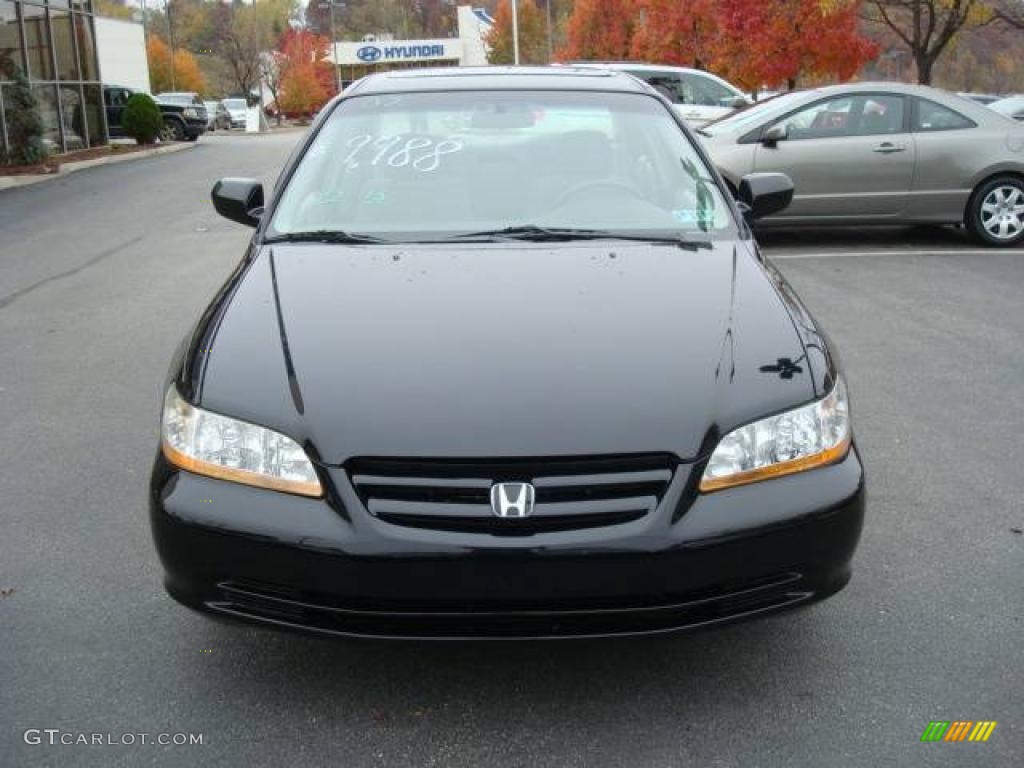 2002 Accord SE Sedan - Nighthawk Black Pearl / Quartz Gray photo #6