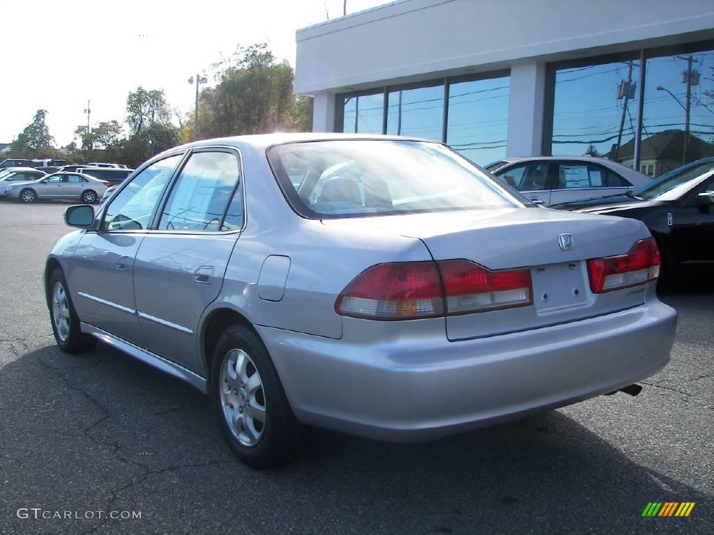 2002 Accord SE Sedan - Satin Silver Metallic / Quartz Gray photo #4