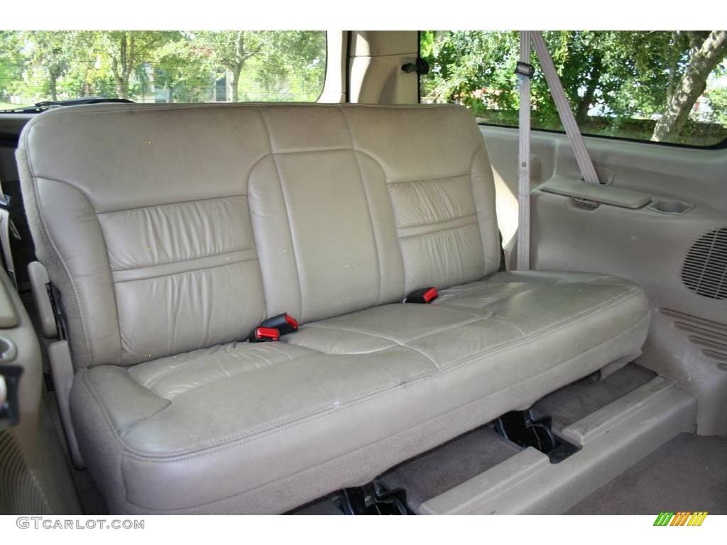 2001 Excursion Limited 4x4 - Black / Medium Parchment photo #35